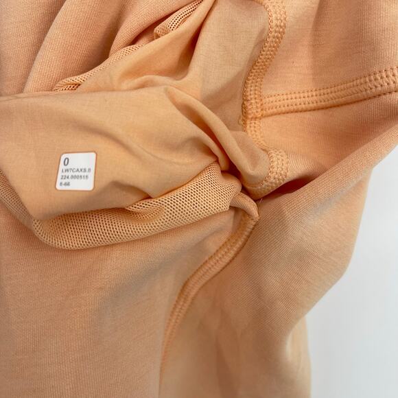 Lululemon Softstreme HR Short 4" in Prosecco Size 0 - Picture 5 of 8